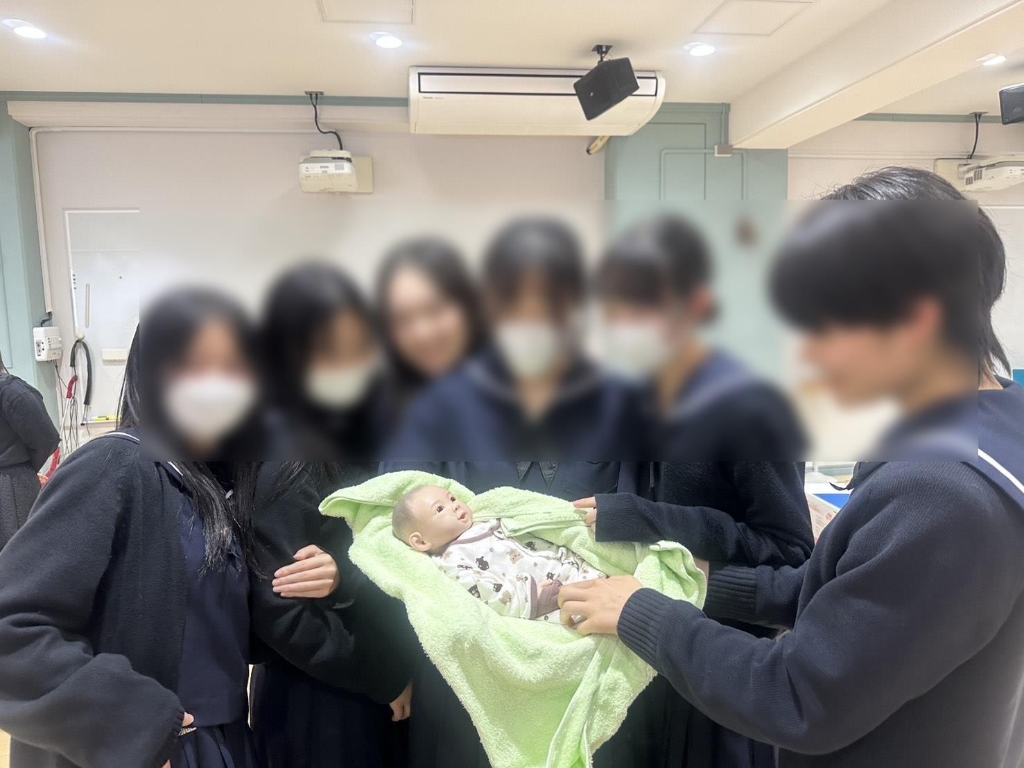 本学大学院助産研究科2年が高校生に性教育の授業を行いました（2024年